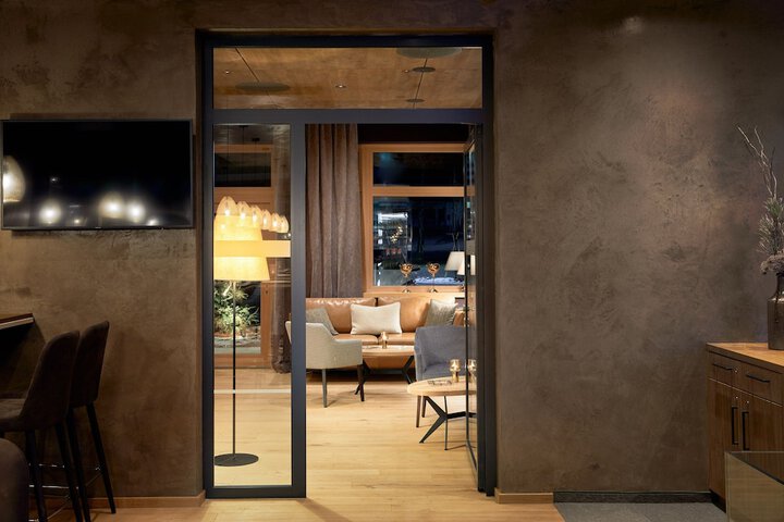Lounge 59 of 66