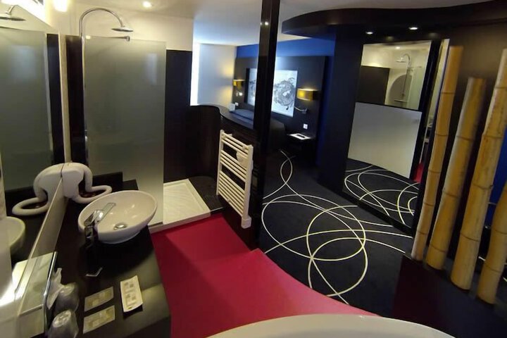 Bathroom Interior Photo