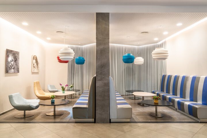 Guest Lobby