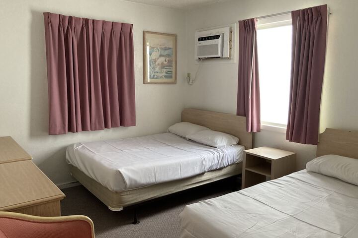 Room 8 of 23
