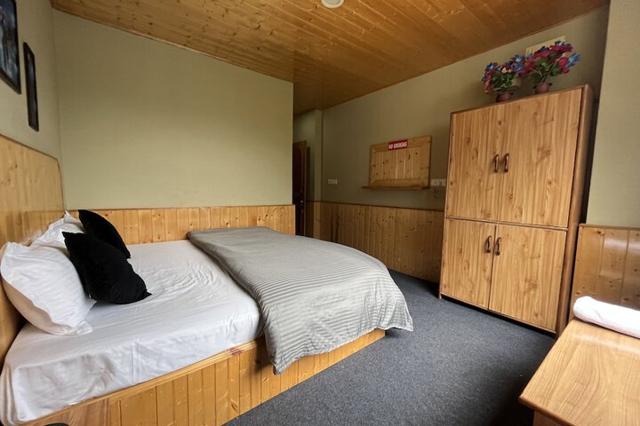 Room 14 of 49