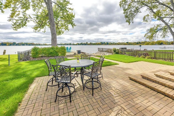 Lakefront Antioch Cottage w / Dock & Gas Grill!