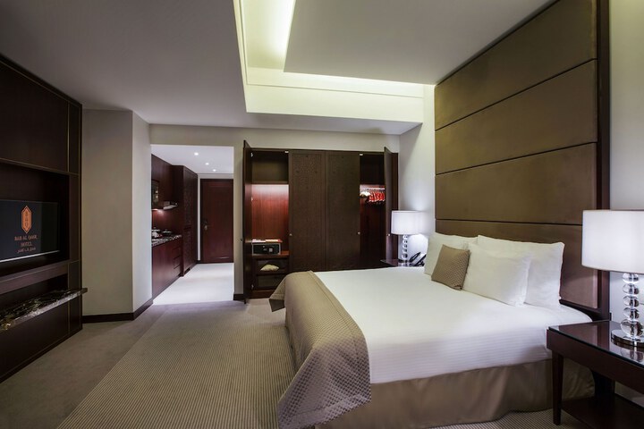 Room 12 of 53