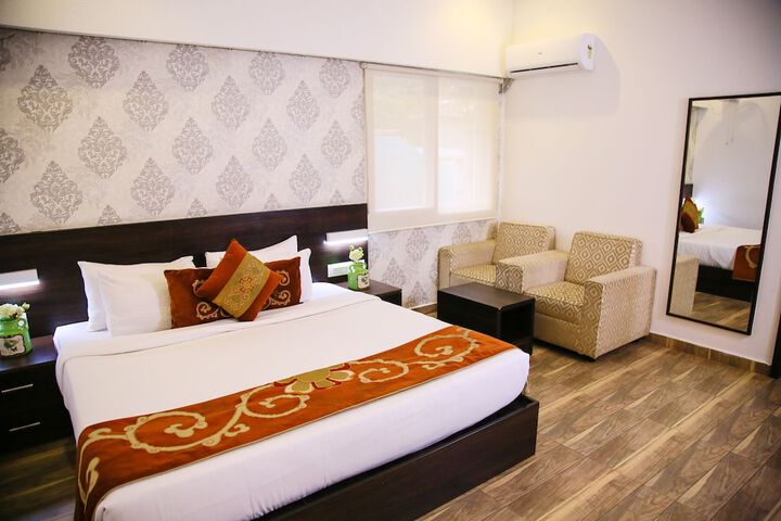 Room 8 of 26