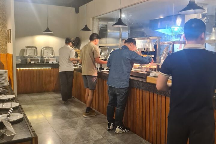 Dining 72 of 106