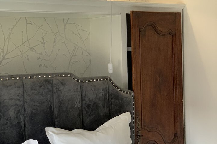 Room 27 of 56