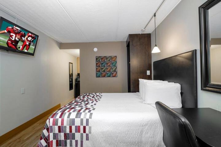 Deluxe Queen Upper Floor (9 of 26)