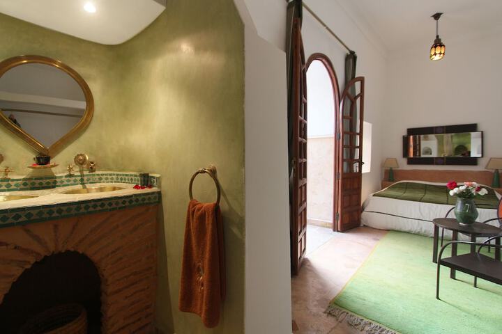 Room 8 of 96