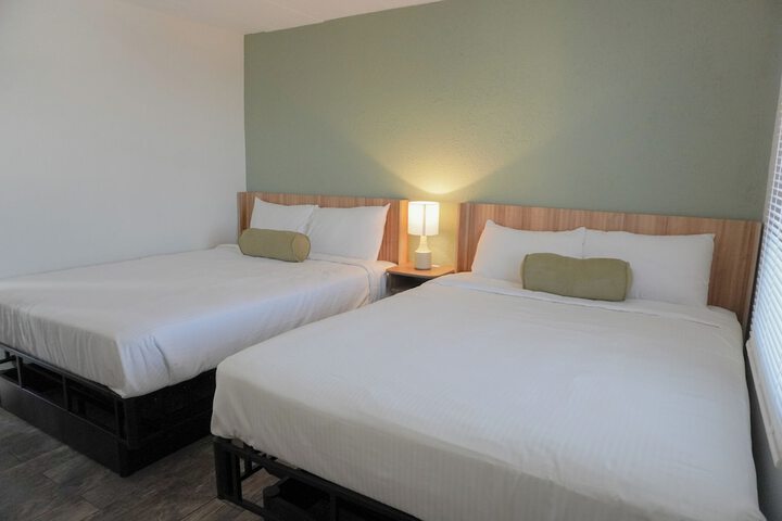 Room 10 of 30