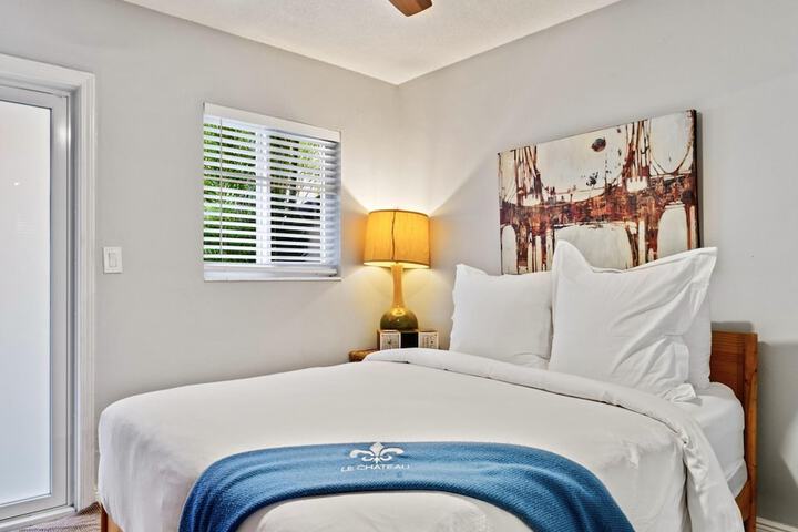 Wilton Manors 2BR Charm Walk to the Drive