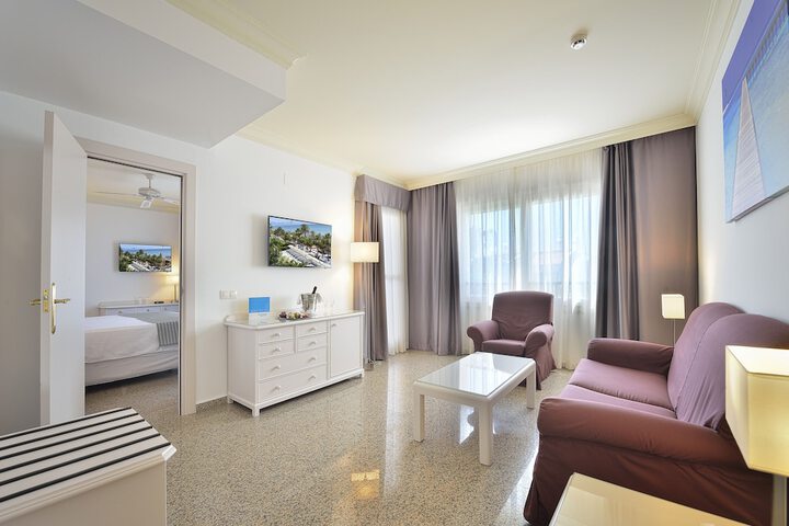Room 10 of 89