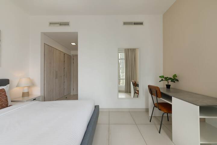 Room 11 of 26