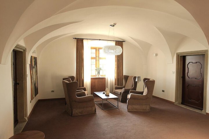 Room 14 of 46