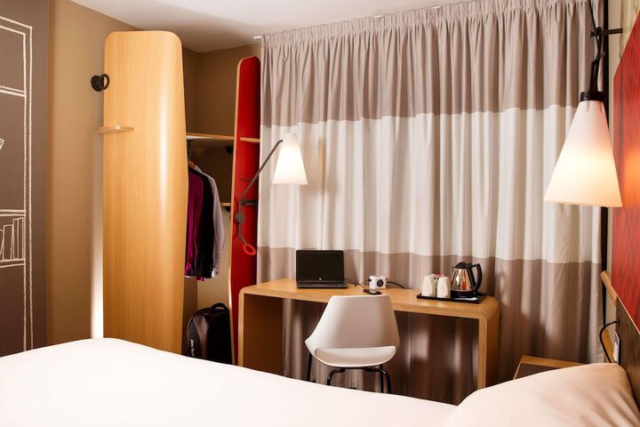 Room 16 of 56