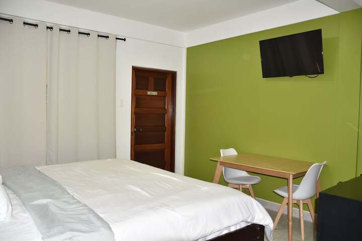 Room 53 of 157