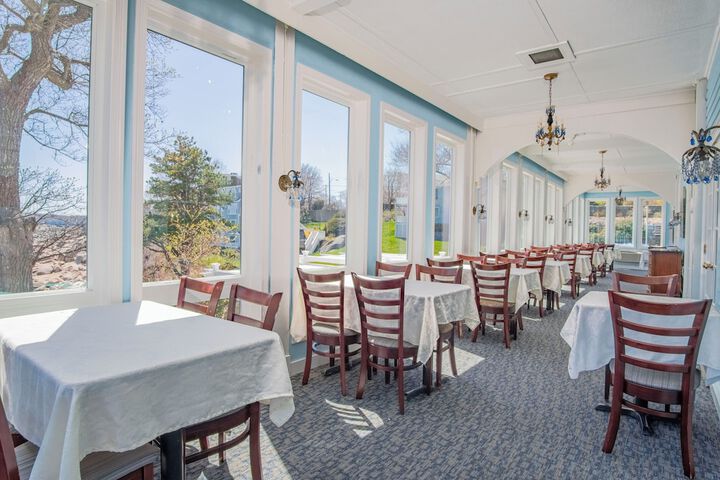 Breakfast/Coffee Service 33 of 46