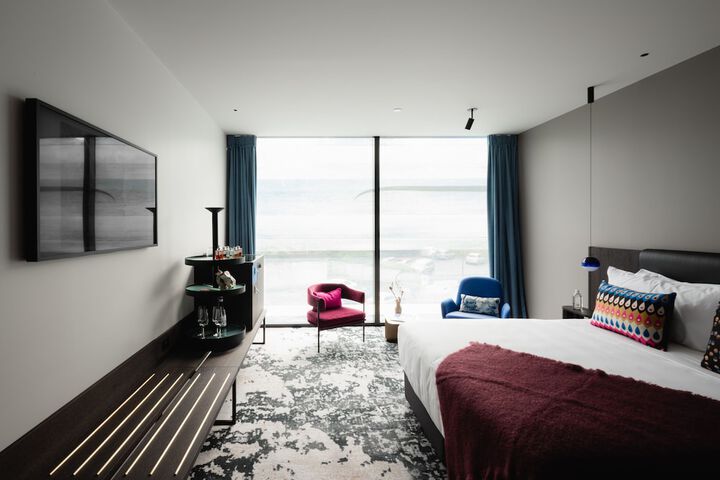 Room 10 of 84