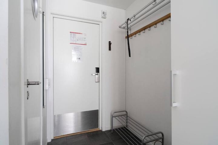 Room 34 of 865