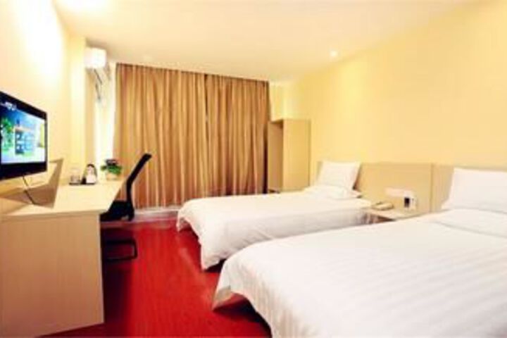 Room 3 of 18