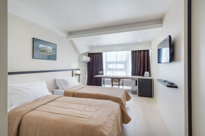 Room 15 of 91