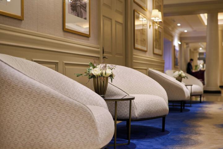 Entrance & Lobby