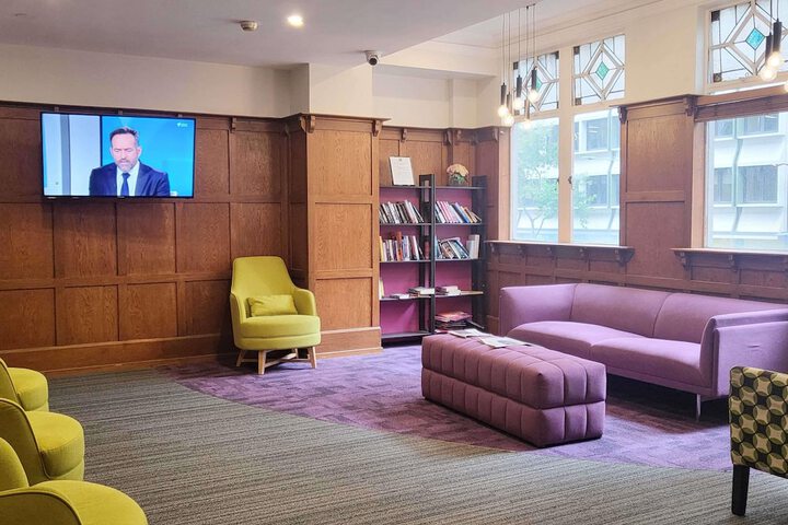 Entrance & Lobby