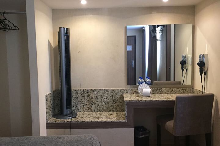Room 8 of 42