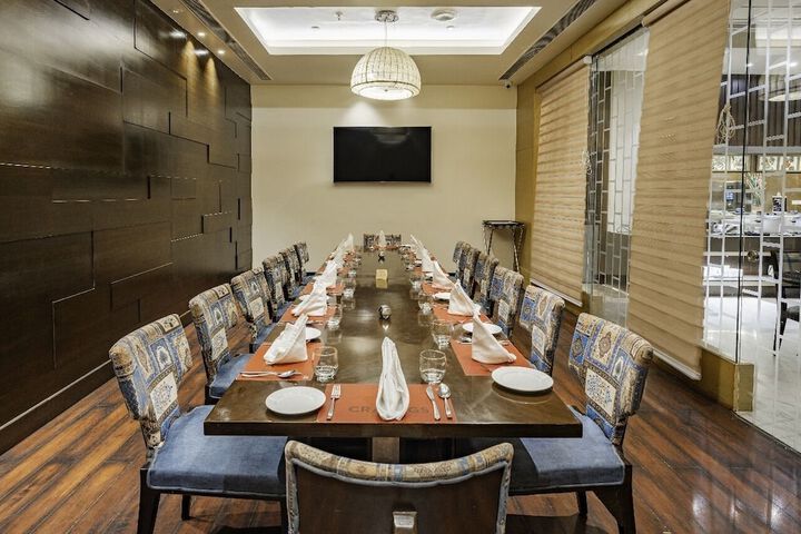 Dining 38 of 63