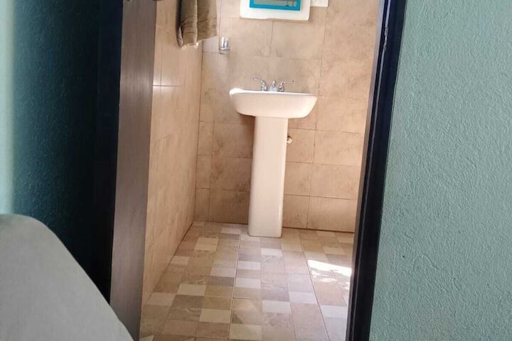 Room 14 of 36