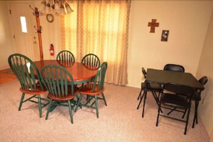 Room 9 of 39