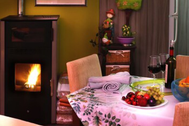Dining 8 of 47