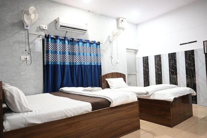 Room 18 of 25