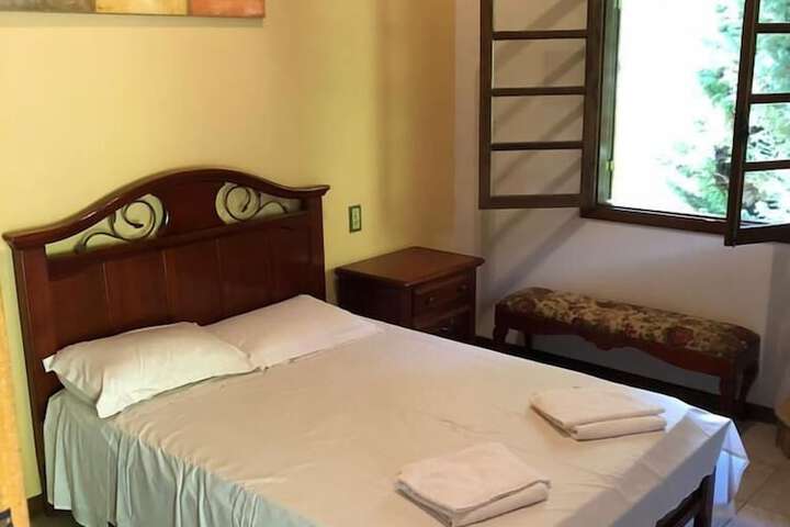 Room 8 of 19