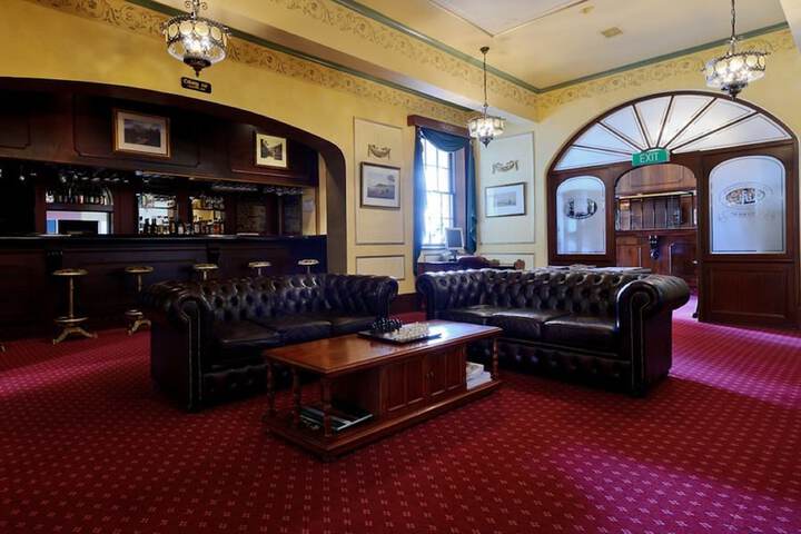 Lounge 78 of 92