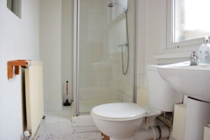 Room 3 of 10