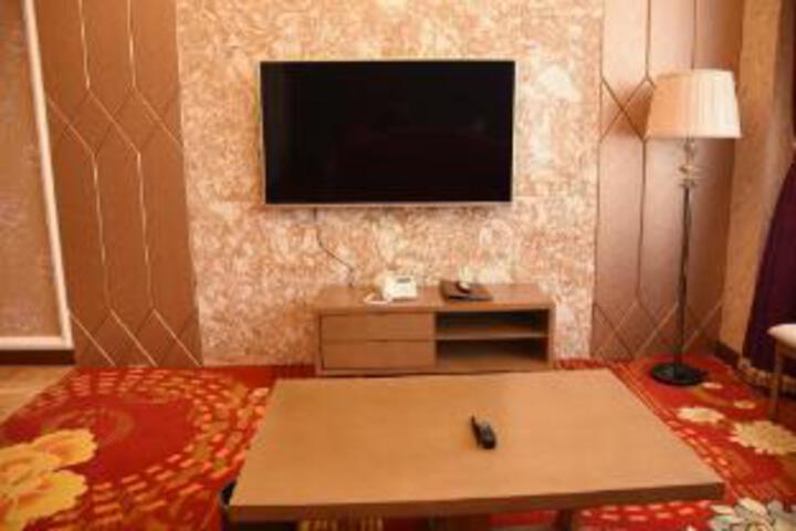 Room 12 of 13
