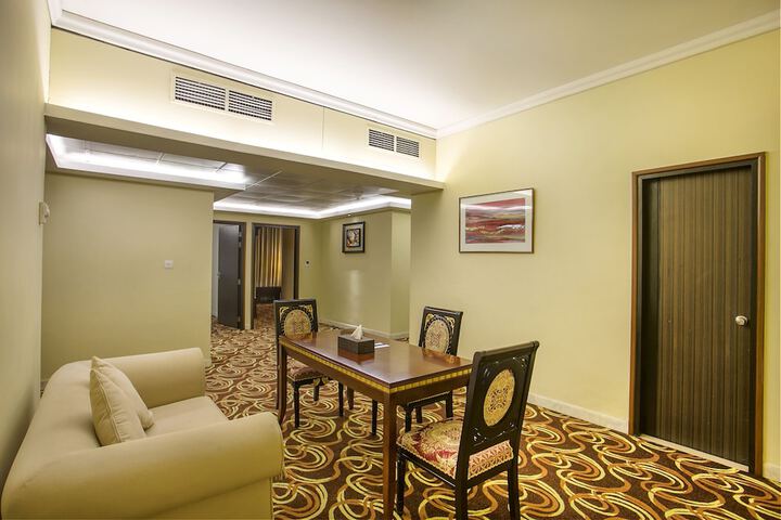 Room 22 of 65