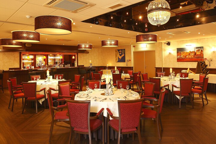 Ballroom/Hall 33 of 47