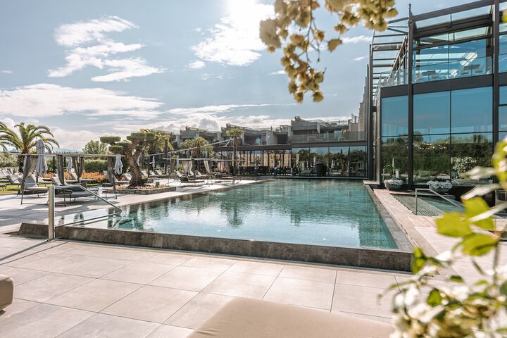 Pool 56 of 103