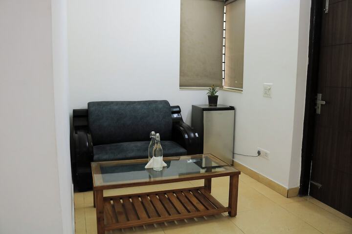 Room 10 of 15