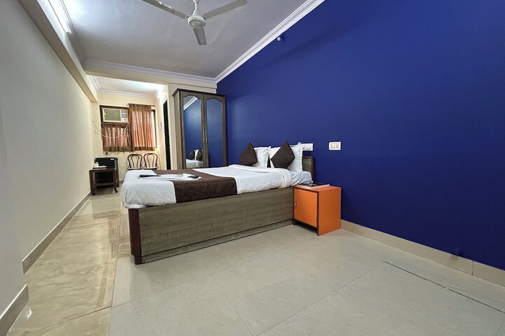 Room 34 of 53