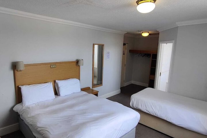 Room 44 of 89