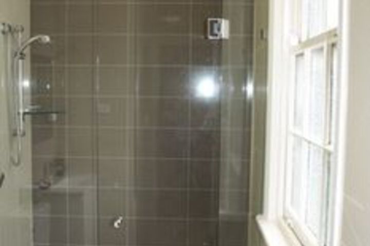 Room 12 of 32