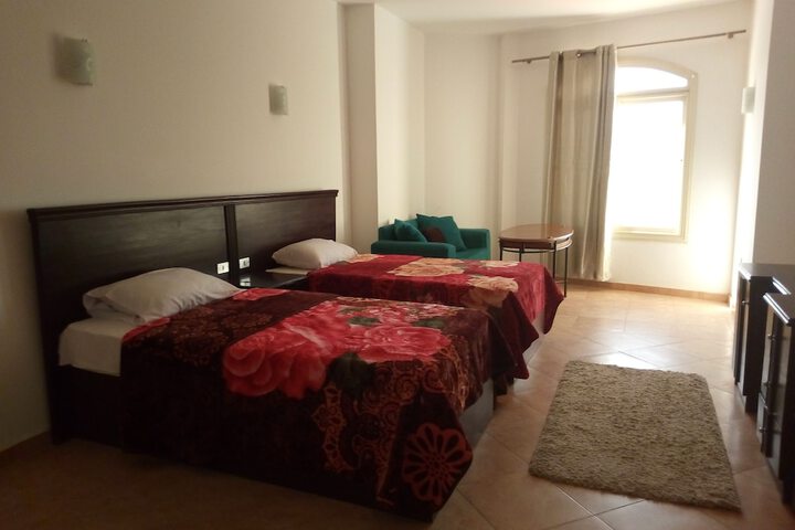 Room 11 of 11