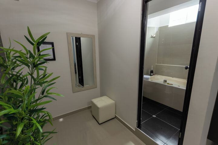 Room 17 of 65