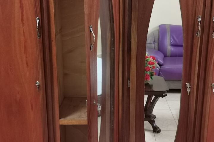 Room 6 of 16