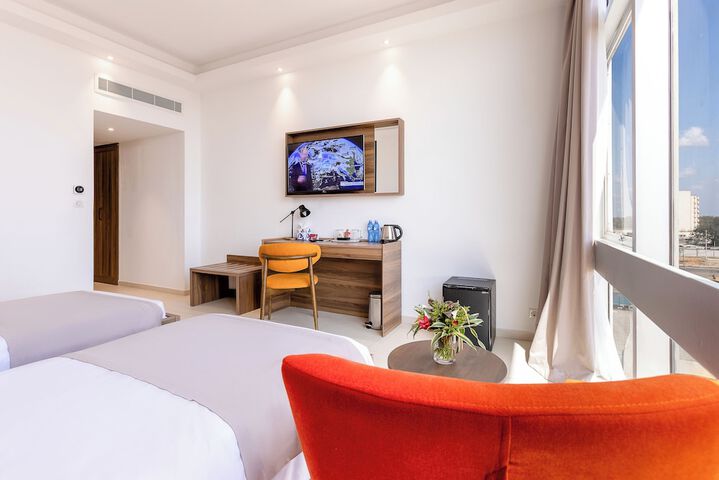 Room 10 of 20
