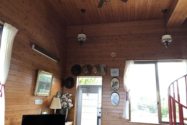 Room 4 of 32