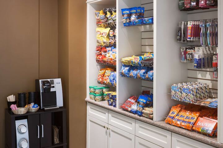 Snack bar