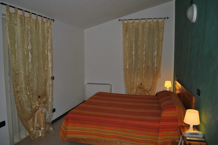 Room 4 of 64